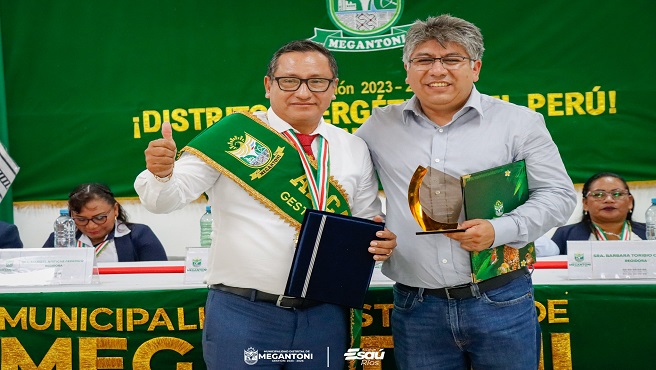 Con sesiรณn solmene y gran desfile cรญvico militar, Megantoni celebra su octavo aniversario.