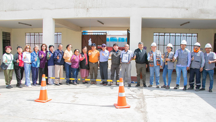 Municipalidad inicia con el mejoramiento de la Casa del Maestro.