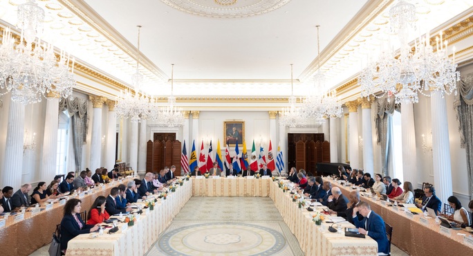 Canciller expresó enérgica defensa de la democracia en el hemisferio durante la Reunión Ministerial de APEP