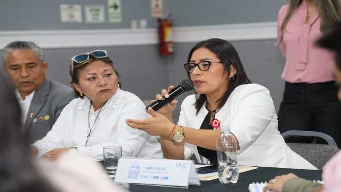 DIR. DREM PIURA, ING. GABY JULCA CUMBICUS HACIENDO USO DE LA PALABRA