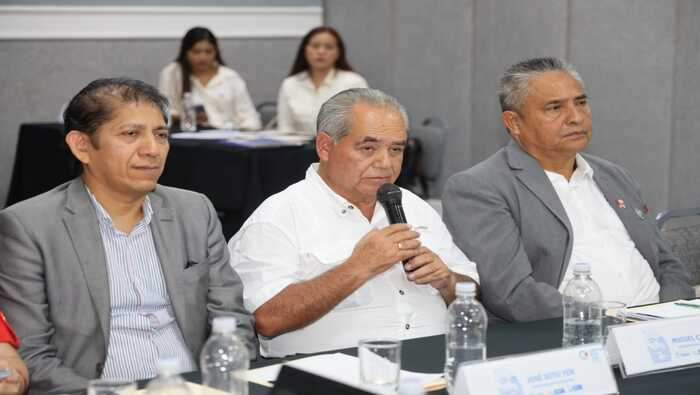CONGRESISTA DE LA REPÚBLICA, MIGUEL CICCIA HACIENDO USO DE LA PALABRA
