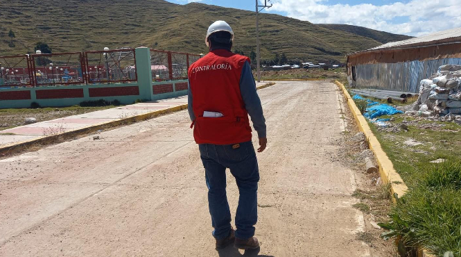 La Contraloría General de la República evidenció irregularidades en la ejecución de la obra de mejoramiento de la transitabilidad vehicular y peatonal de la localidad de Asillo, provincia de Azángaro en Puno, a cargo de la Municipalidad Distrital de Asillo. Según el Informe de Auditoría N°033-2024-2-0457-AC, estas irregularidades ocasionaron un perjuicio económico total de S/ 634 730,71,