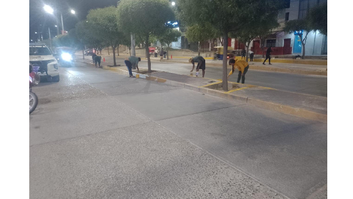 Ya venimos alistando todo para lo que será el desfile por fiestas patrias en la Av. Ignacia Sheafeer.