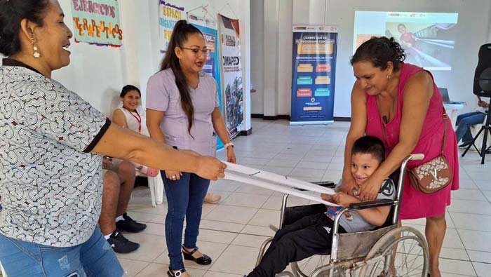 Contigo promueve la formación de cuidadores de personas con discapacidad severa a nivel nacional