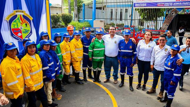 Alcalde de la municipalidad de belén entrega de equipos de protección personal y 3 furgonetas para personal de Gestión ambiental