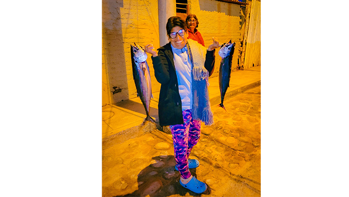 La Municipalidad de Mejía distribuye pescado fresco a los pobladores del distrito