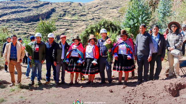 Colocaron de primera piedra 