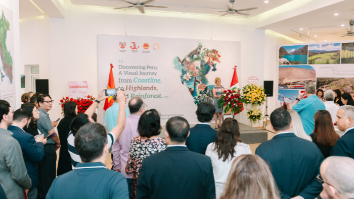 Inauguran en Vietnam la exposición fotográfica “Descubre el Perú: un recorrido visual de la costa, sierra y selva”