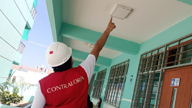 La Contraloría General halló un perjuicio económico de S/ 516 749 en la ejecución, recepción y liquidación de la obra “Rehabilitación del servicio educativo de la Institución Educativa Dean Saavedra del distrito de Huanchaco (Trujillo)”, que inició el 03 de noviembre del 2021 y formalmente debía culminar el 30 de agosto del 2022 por el monto de S/ 10.2 millones. 