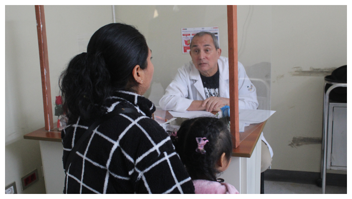 Las madres de familia, enteradas de esta actividad gratuita, madrugaron con sus niños para recibir atención especializada.