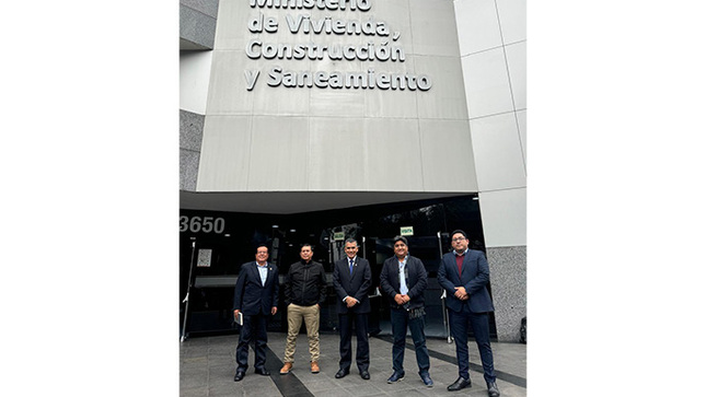 Autoridades buscan garantizar la sostenibilidad del proyecto de agua y desagüe en Huarmey. 