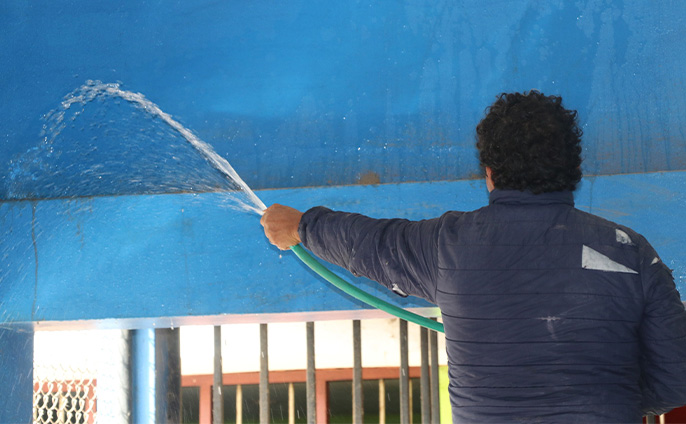 Municipalidad continua con la campaña de limpieza y desinfección del mercado modelo de Huarmey.