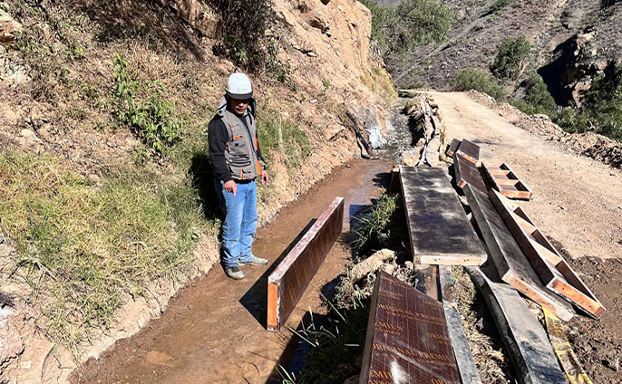 Continúan los trabajos del mejoramiento del canal de Hualli del distrito de Huayan.