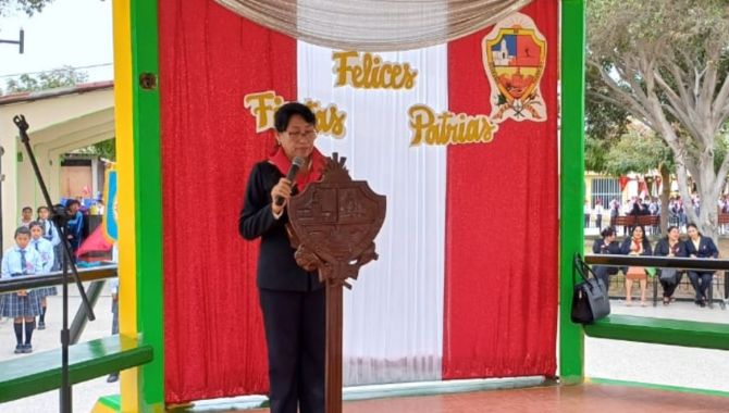 Izamiento del pabellón nacional 