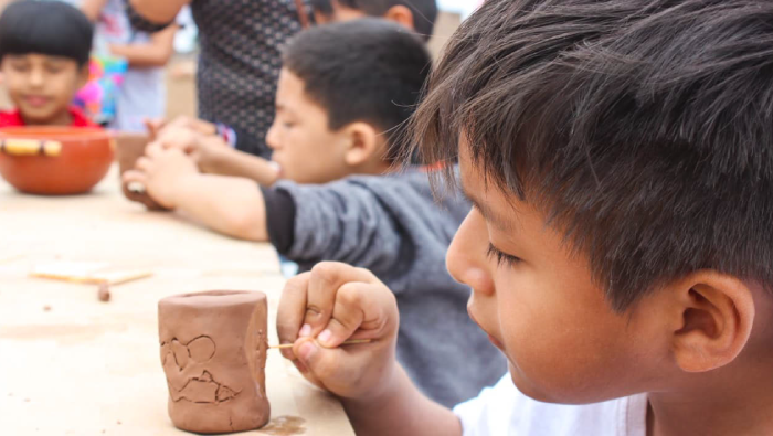 Taller gratuito por Fiestas Patrias: modelado en arcilla de CARAL y teatro de sombras
