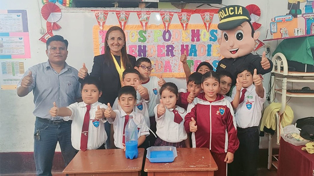 Imagen de visita a las Instituciones Educativas de Pampa Grande.
