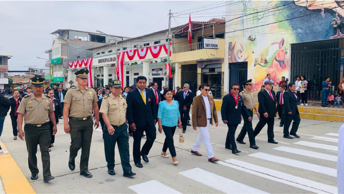 𝑮ran demostracion de civismo en desfile cívico escolar nivel inicial y primario