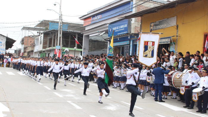 𝑮ran demostracion de civismo en desfile cívico escolar nivel inicial y primario