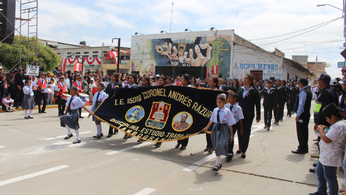 𝑮ran demostracion de civismo en desfile cívico escolar nivel inicial y primario