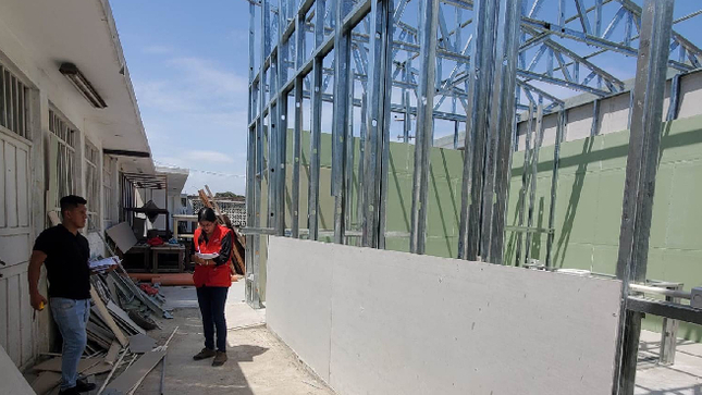 La Contraloría General determinó que funcionarios y servidores del Hospital Regional Eleazar Guzmán Barrón tramitaron y autorizaron el pago total por la ejecución de servicios de mantenimiento de infraestructura hospitalaria sin estar culminados ni aplicar las respectivas penalidades por incumplimiento en el 2022. Esto generó un perjuicio económico a la entidad por S/ 429 300 e impide a los usuarios acceder a las atenciones oncológicas.