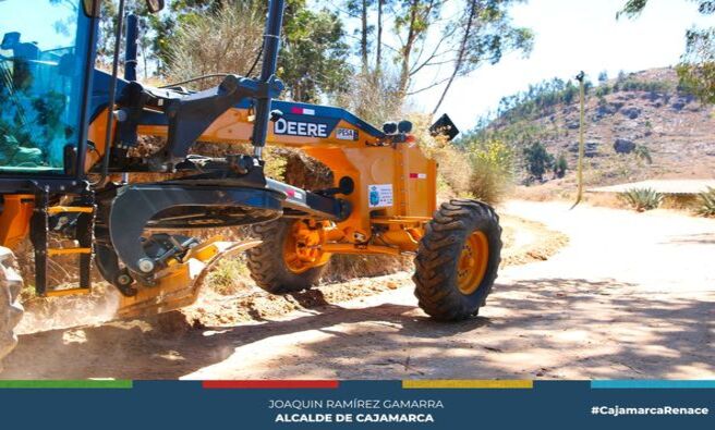 馃搶La Municipalidad Provincial de Cajamarca ha iniciado el mantenimiento de la trocha carrozable del Centro Poblado de Pariamarca, con el objetivo de mejorar el acceso y la comunicaci贸n entre los centros poblados cercanos.
鉁匛ste trabajo tiene una magnitud de 3 km. facilitando su tr谩nsito diario y mejorando la calidad de vida de los pobladores de dicho sector.