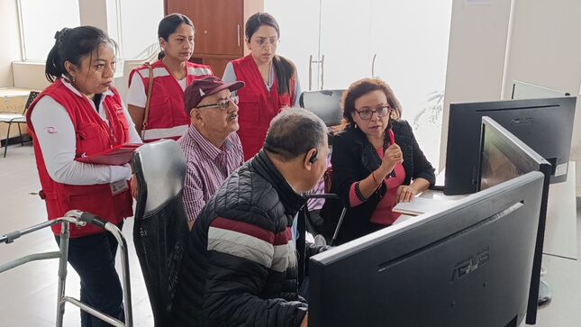 La Contraloría General incorporó a 47 ciudadanos al programa Mentores de Control Social en Piura, lo que convierte a la mencionada región en la primera fuera de la capital en activar este mecanismo de participación ciudadana para el seguimiento de las recomendaciones de los informes de control y coadyuvar así a la vigilancia de los recursos y bienes del Estado. 