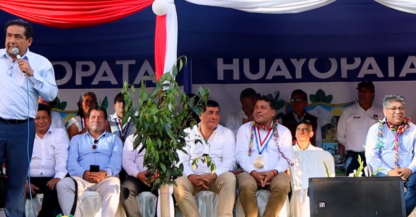 Firma de convenio histórico para el proyecto de creación de servicios de agua para riego en Huayopata