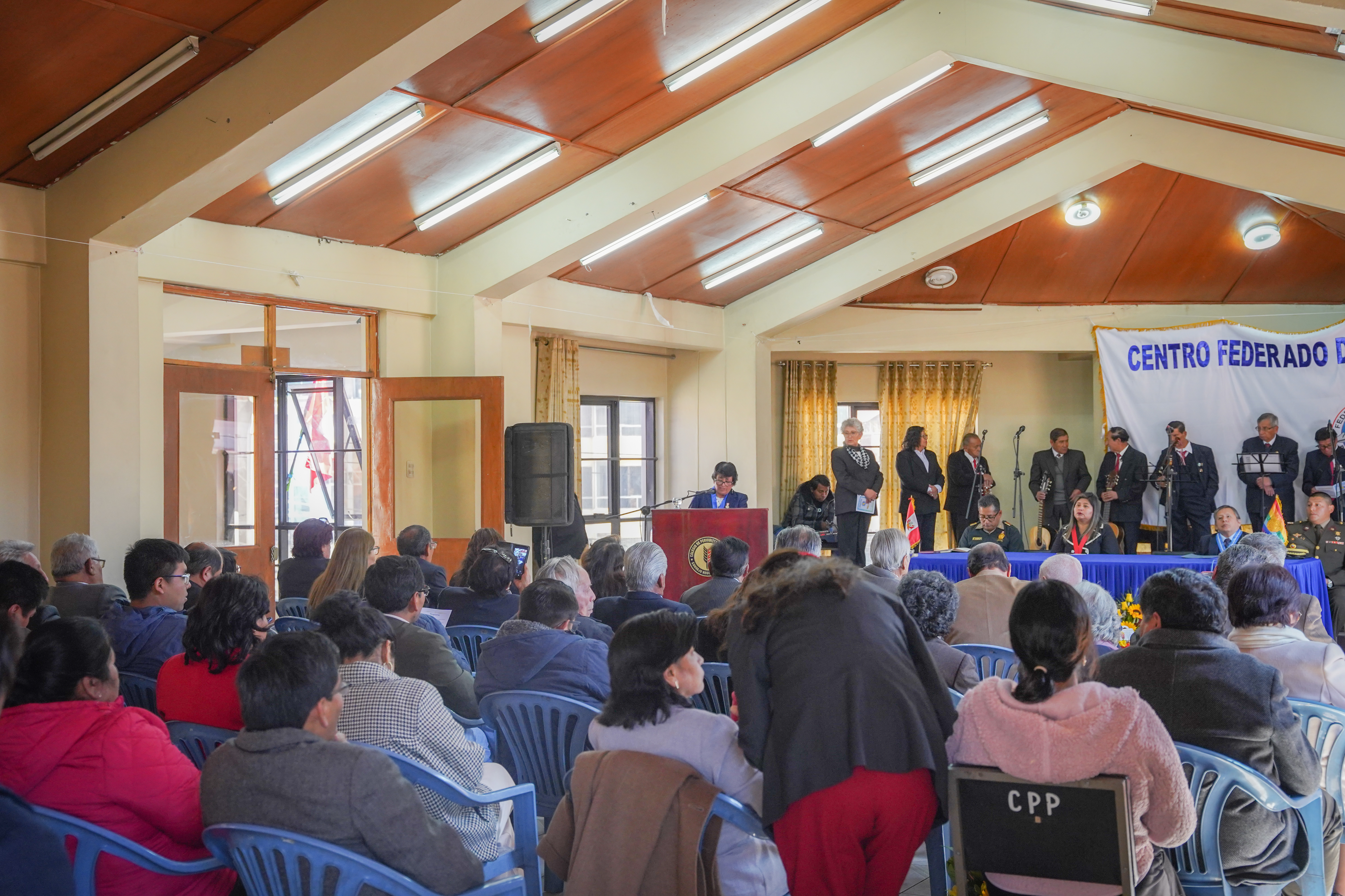 Presidneta de la Corte de Cusco asistió a la Ceremonia por el LXXII Aniversario del Centro Federado de Periodistas de Cusco