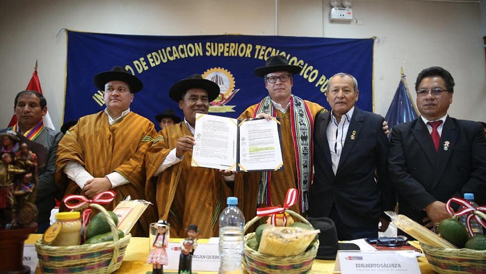 Muestran convenio