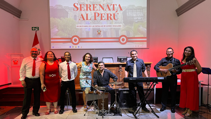 Consulado peruano en Sevilla celebra Fiestas Patrias con “Serenata al Perú”