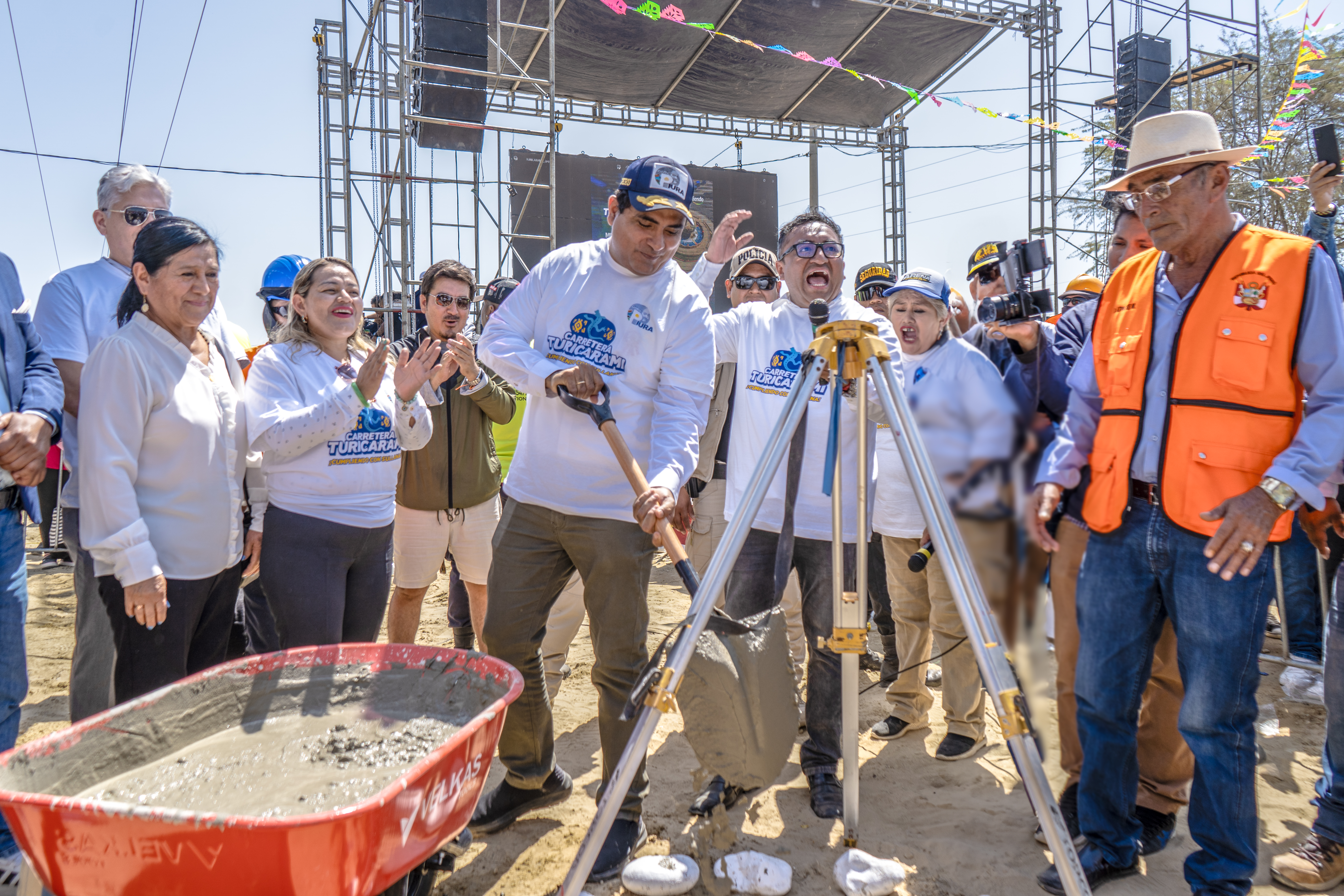 Gobernadot Luis Neyra da inicio a obra vial Turicarami-Jíbito por más de 75 millones