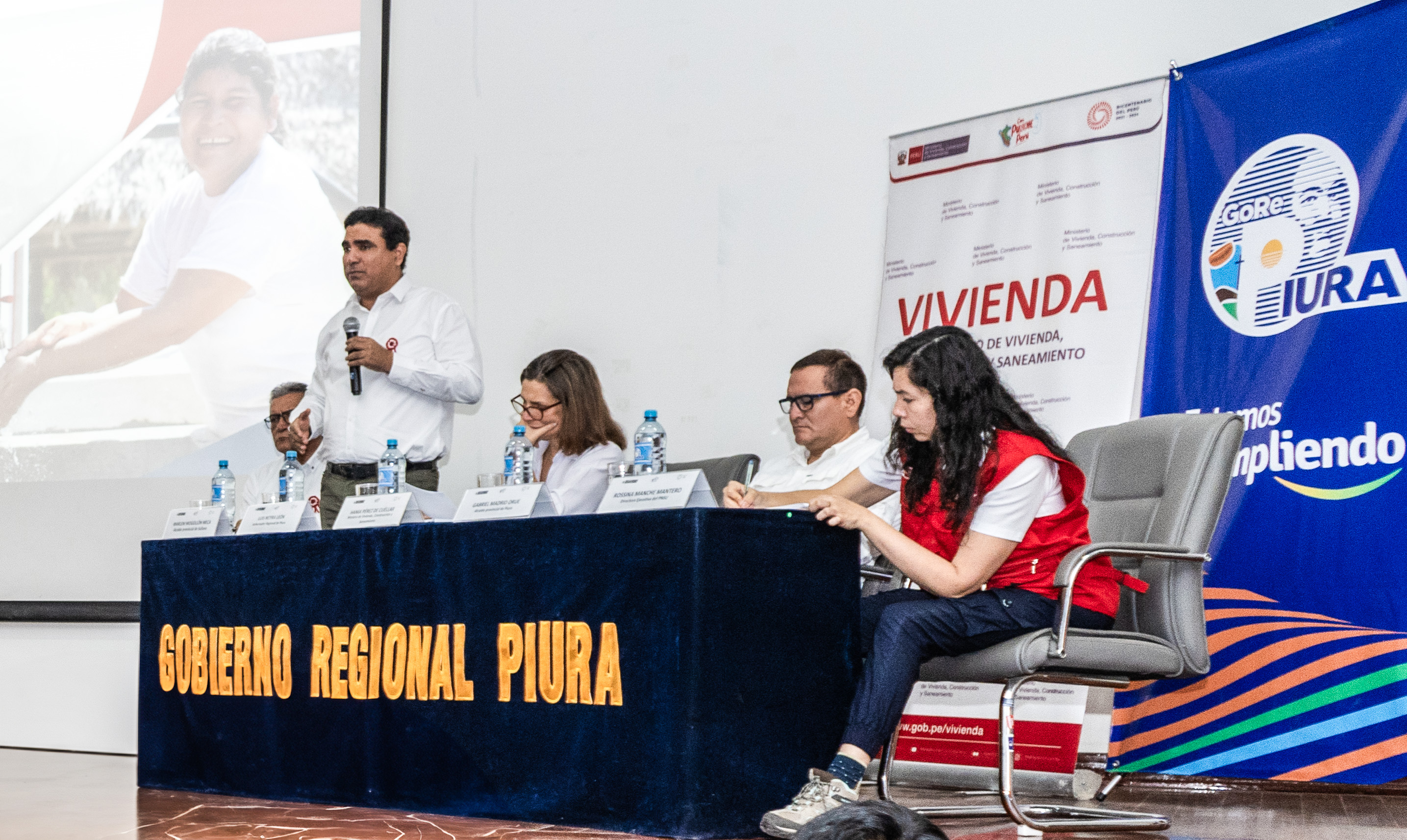 Gobierno Regional y Ministerio de Vivienda trabajan para concretar obra de agua y alcantarillado de Upis LAE