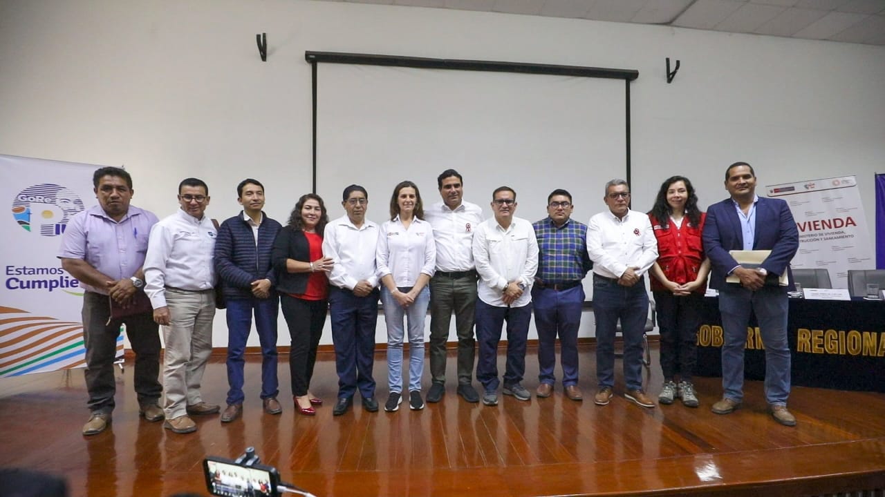 En actual gestión regional Ejecutivo transfiere más de 3 mil millones para proyectos de agua y saneamiento de Piura