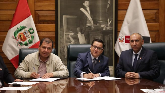 Cajamarca: Minsa firma convenio para construir el Centro Materno Infantil de Santa Cruz en beneficio de más de 40 000 personas
