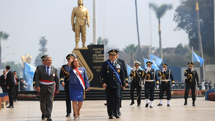 Presidenta Boluarte destacó compromiso de nuestra Fuerza Aérea con la patria y su apoyo en lucha contra remanentes del terrorismo