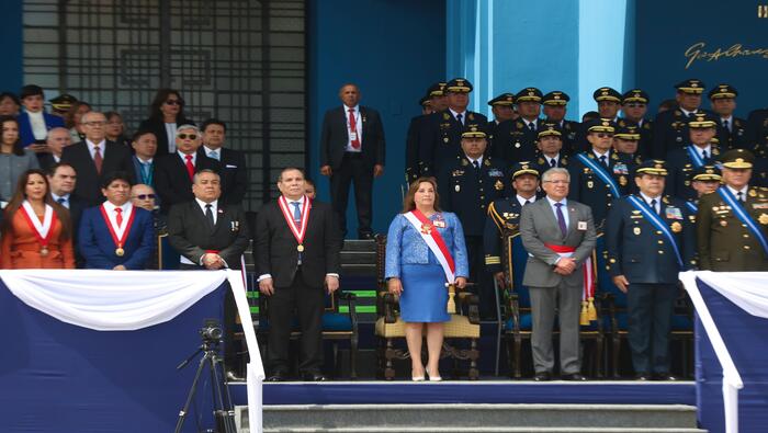Presidenta de la República encabezó ceremonia por el 83° aniversario de la Inmolación del Capitán FAP José Quiñones 