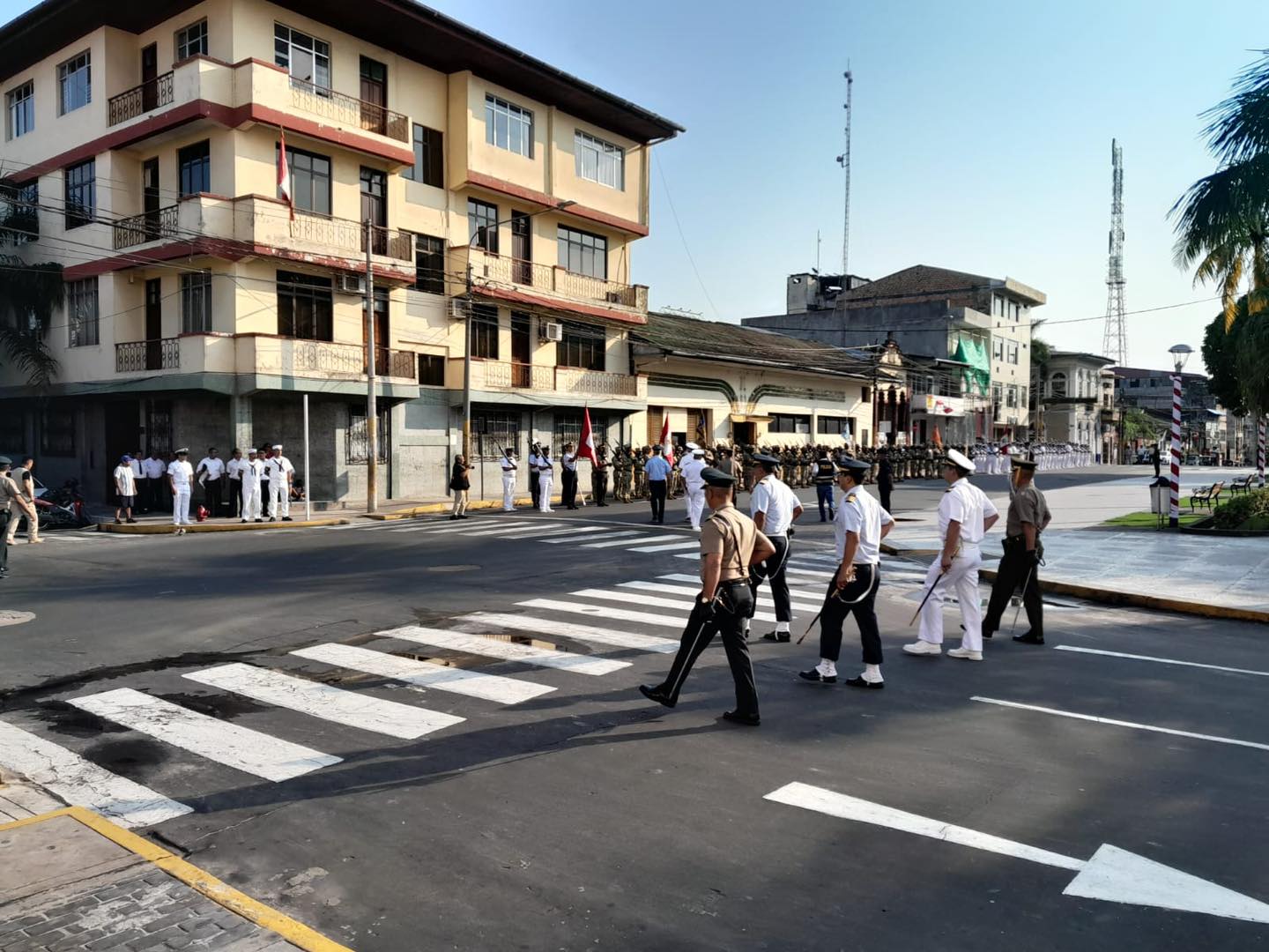 La Municipalidad Distrital de Belén, Tony Isuiza Tangoa, participa de la ceremonia por el Día de la Fuerza Aérea