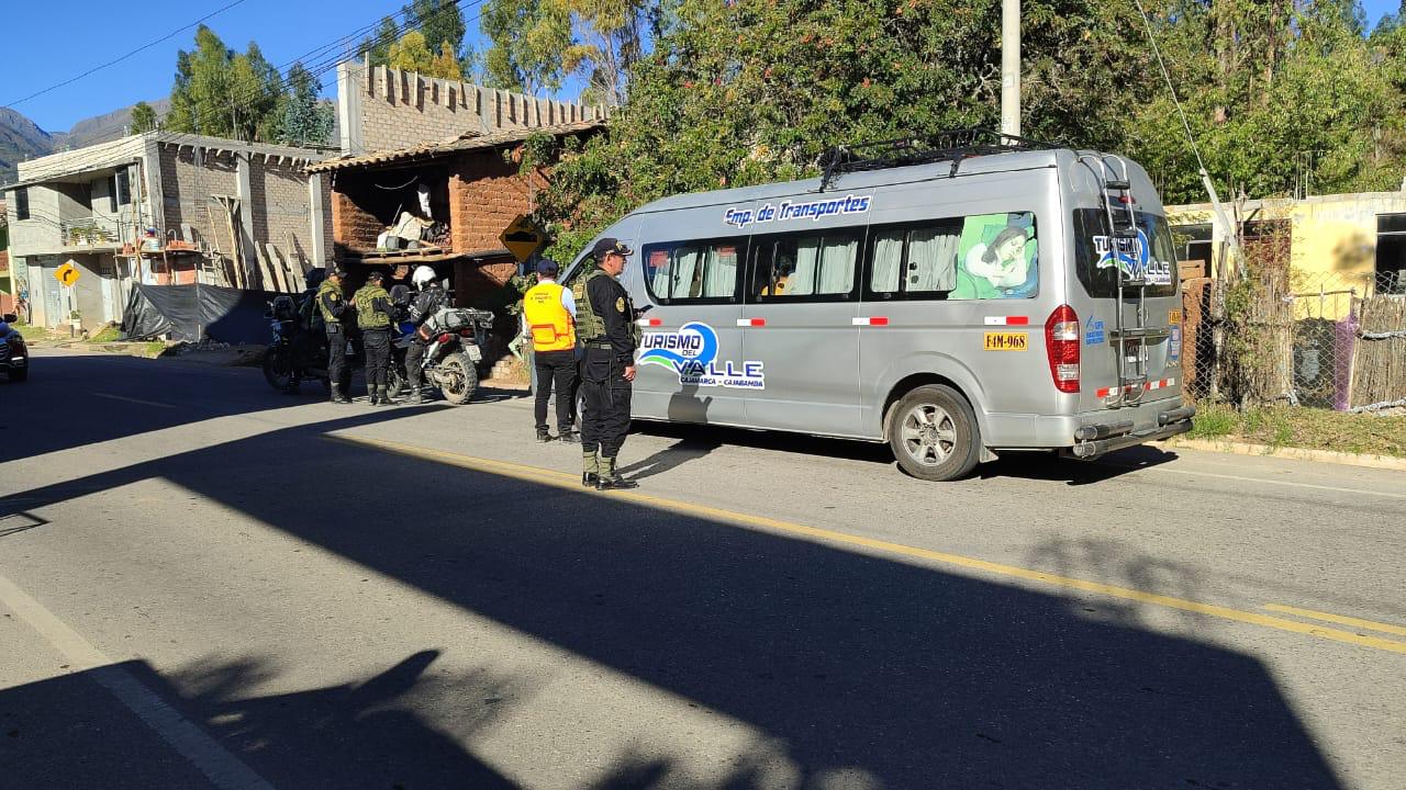 se llevó a cabo un operativo conjunto entre la Policía Nacional del Perú y la Municipalidad Provincial de Cajabamba