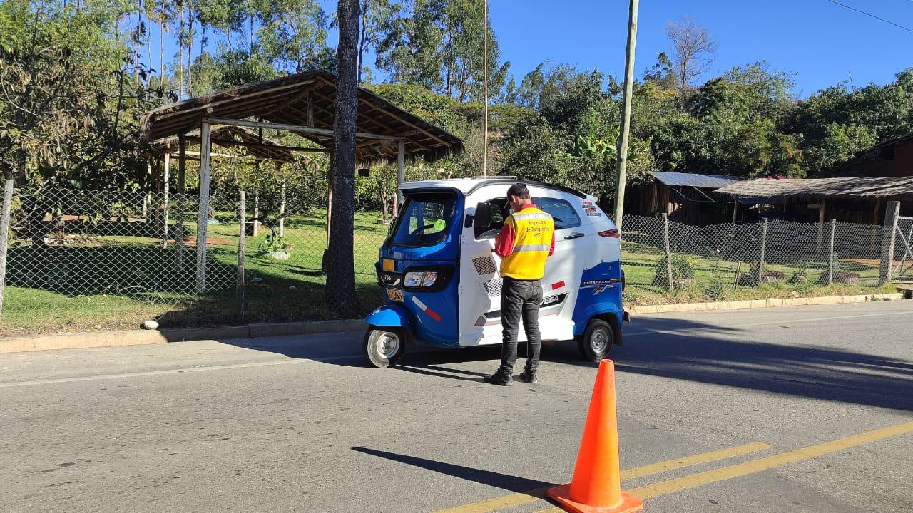 se llevó a cabo un operativo conjunto entre la Policía Nacional del Perú y la Municipalidad Provincial de Cajabamba
