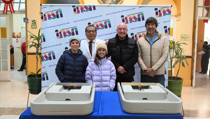 Donan cambiadores de pañales públicos al INSN