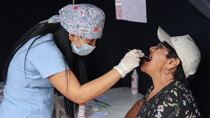 Imagen de campaña médica.
