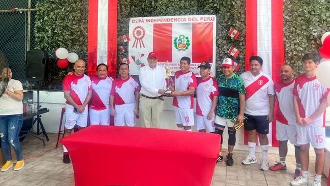Celebración del torneo de fulbito "Copa Independencia del Perú" en Panamá