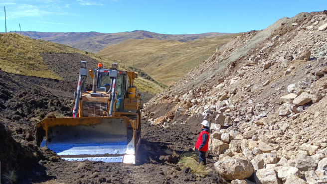 La Contraloría General advirtió situaciones que podrían afectar la calidad de la obra del mejoramiento de la carretera departamental Uchumarca – Cerro de Pasco que tiene una inversión superior a los S/ 224 millones y está a cargo del Gobierno Regional de Pasco.
