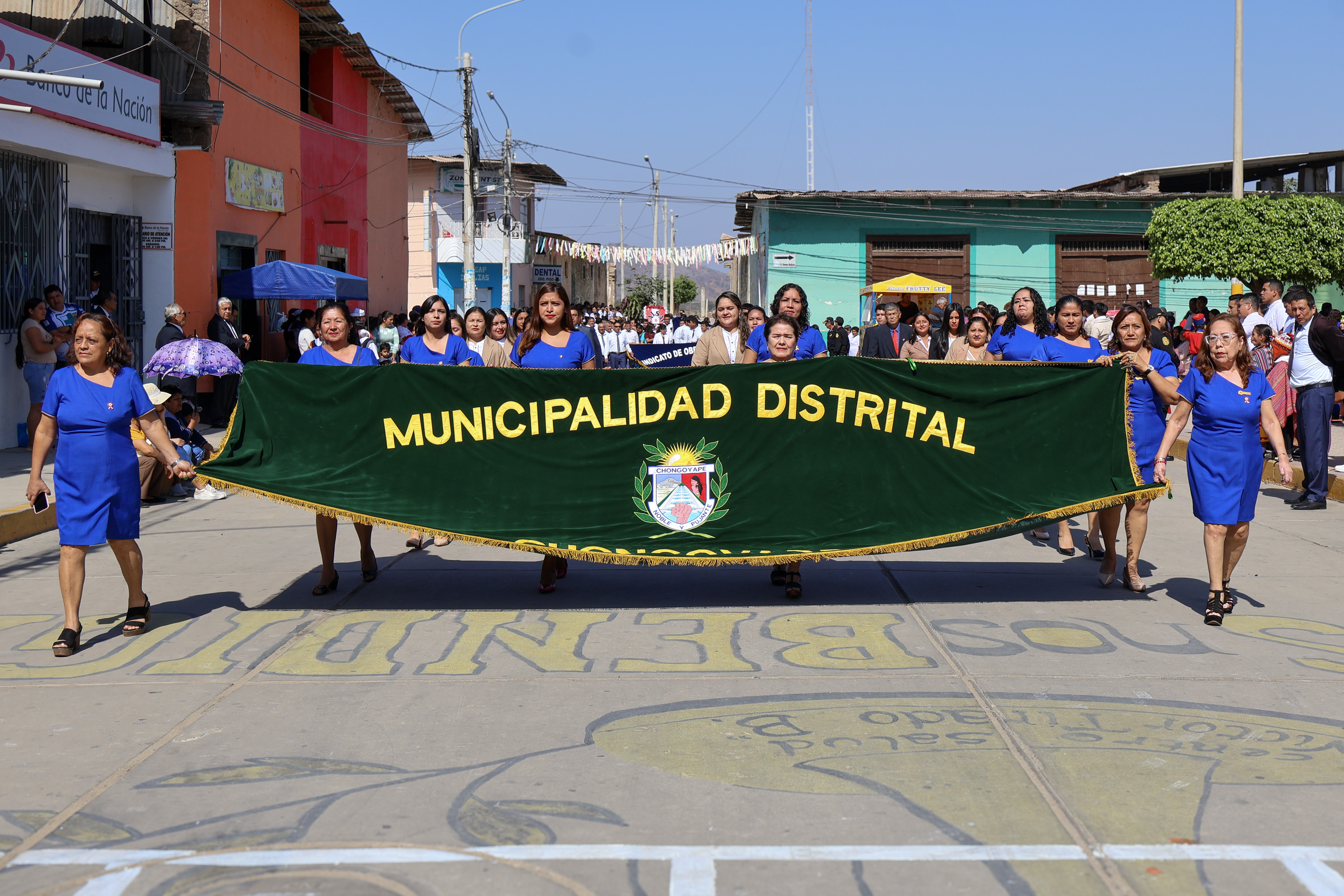Imagen del desfile por fiestas patrias.