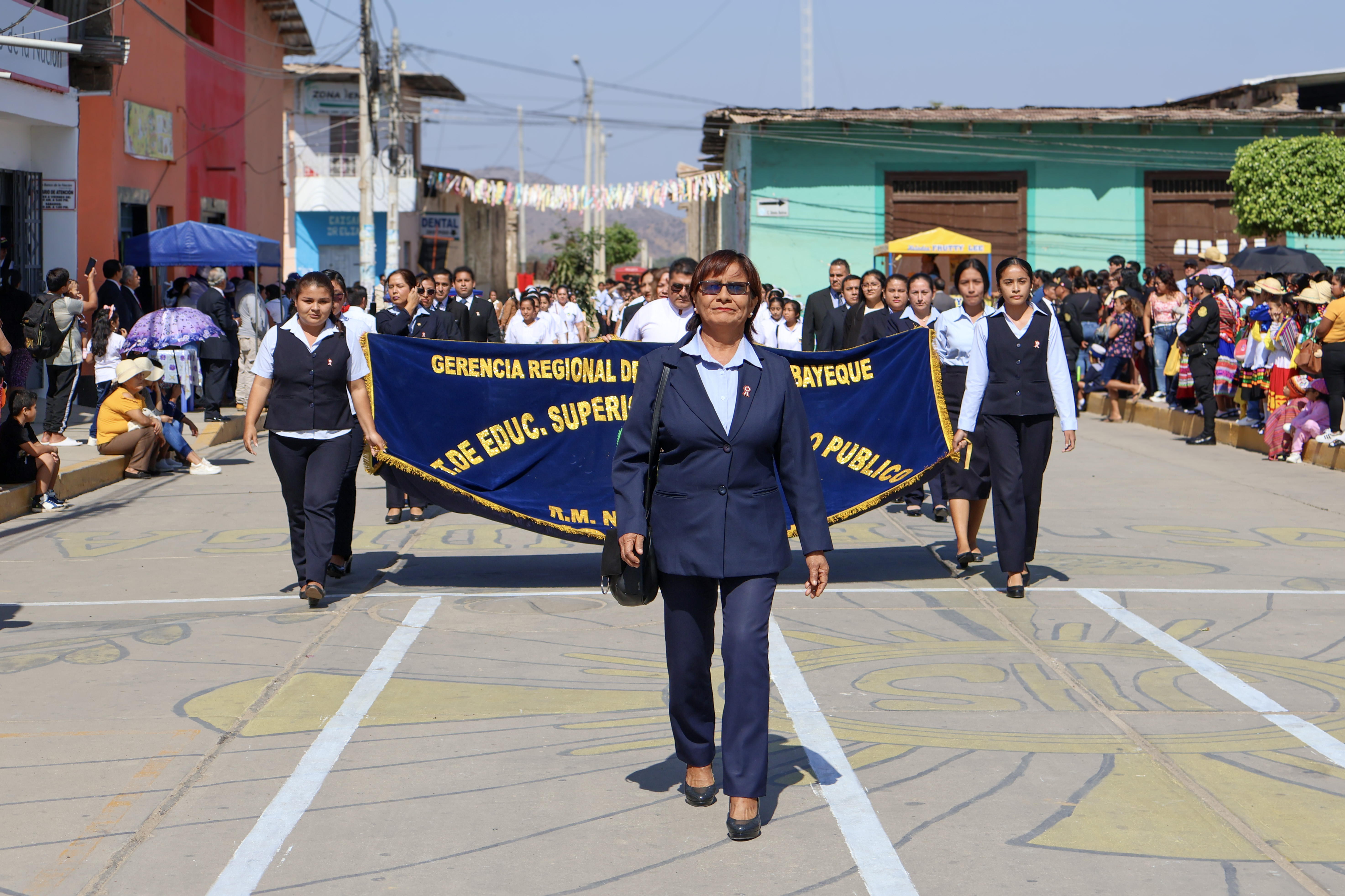 Imagen del desfile por fiestas patrias.