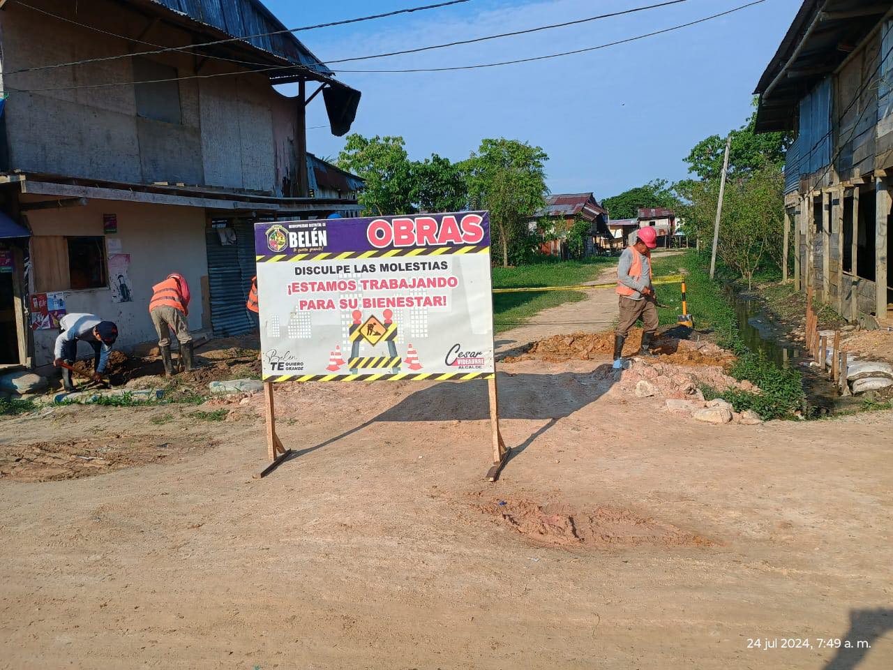 Construcción del canal de pase en la calle Los Vencedores del Asentamiento Humano Las Pampas.