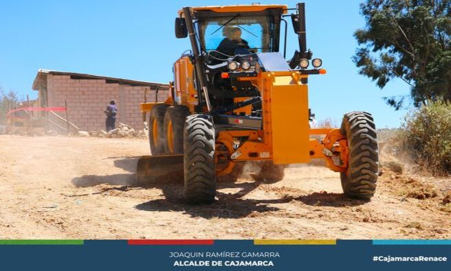 馃搶La Municipalidad Provincial de Cajamarca ha iniciado el mantenimiento de la trocha carrozable del Centro Poblado de Pariamarca, con el objetivo de mejorar el acceso y la comunicaci贸n entre los centros poblados cercanos.
鉁匛ste trabajo tiene una magnitud de 3 km. facilitando su tr谩nsito diario y mejorando la calidad de vida de los pobladores de dicho sector.