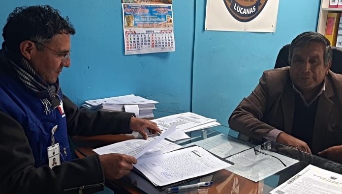 El Módulo Defensorial de Puquio, en Ayacucho, acudió al llamado de la institución educativa Manuel Prado, tras el corte de fluido eléctrico que sufriera por parte de ElectroDunas por una deuda superior a 11 mil soles
