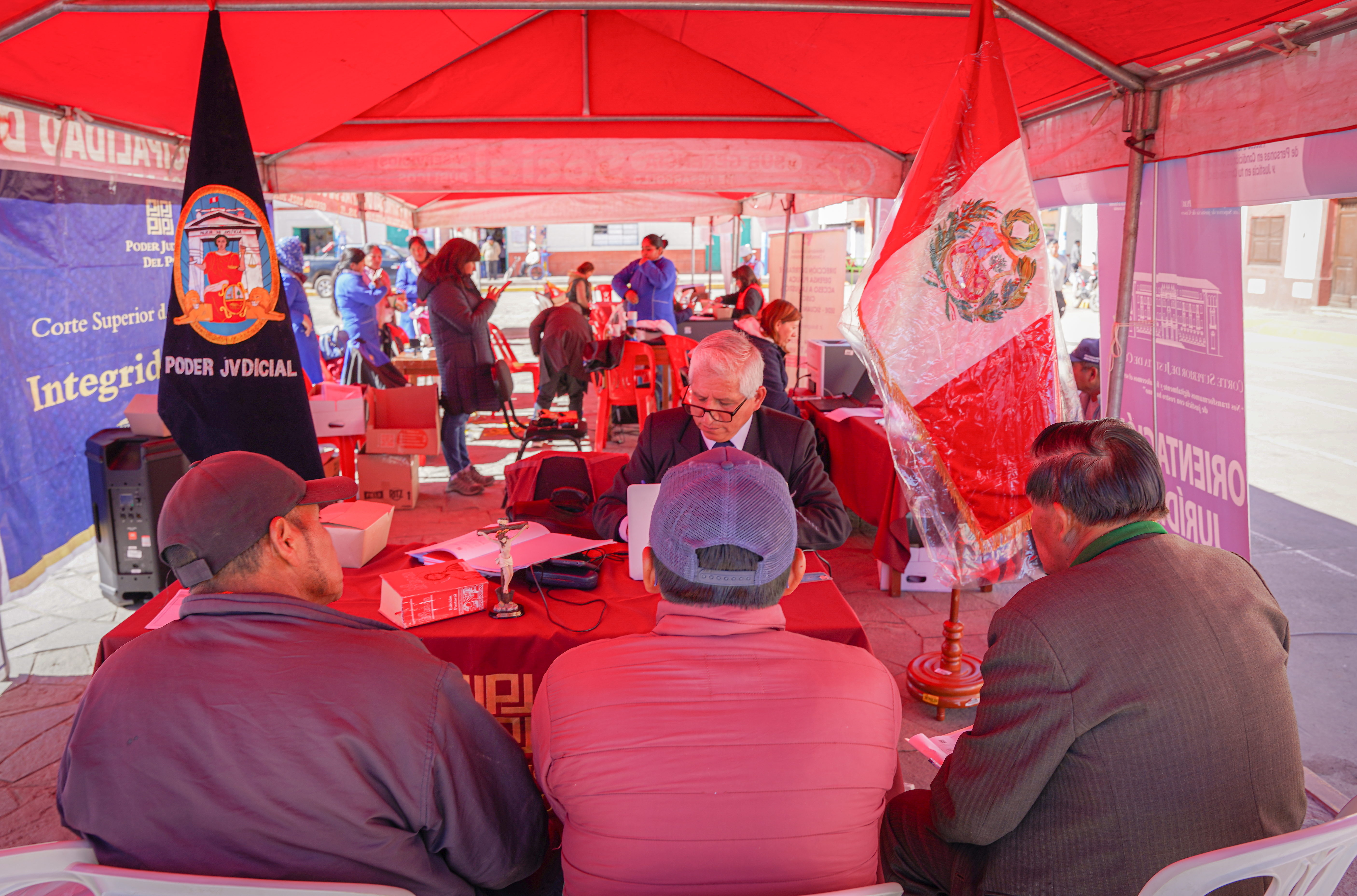 Pobladores del Distrito de Combapata fueron beneficiados con "Feria de Orientación y Justicia Itinerante"