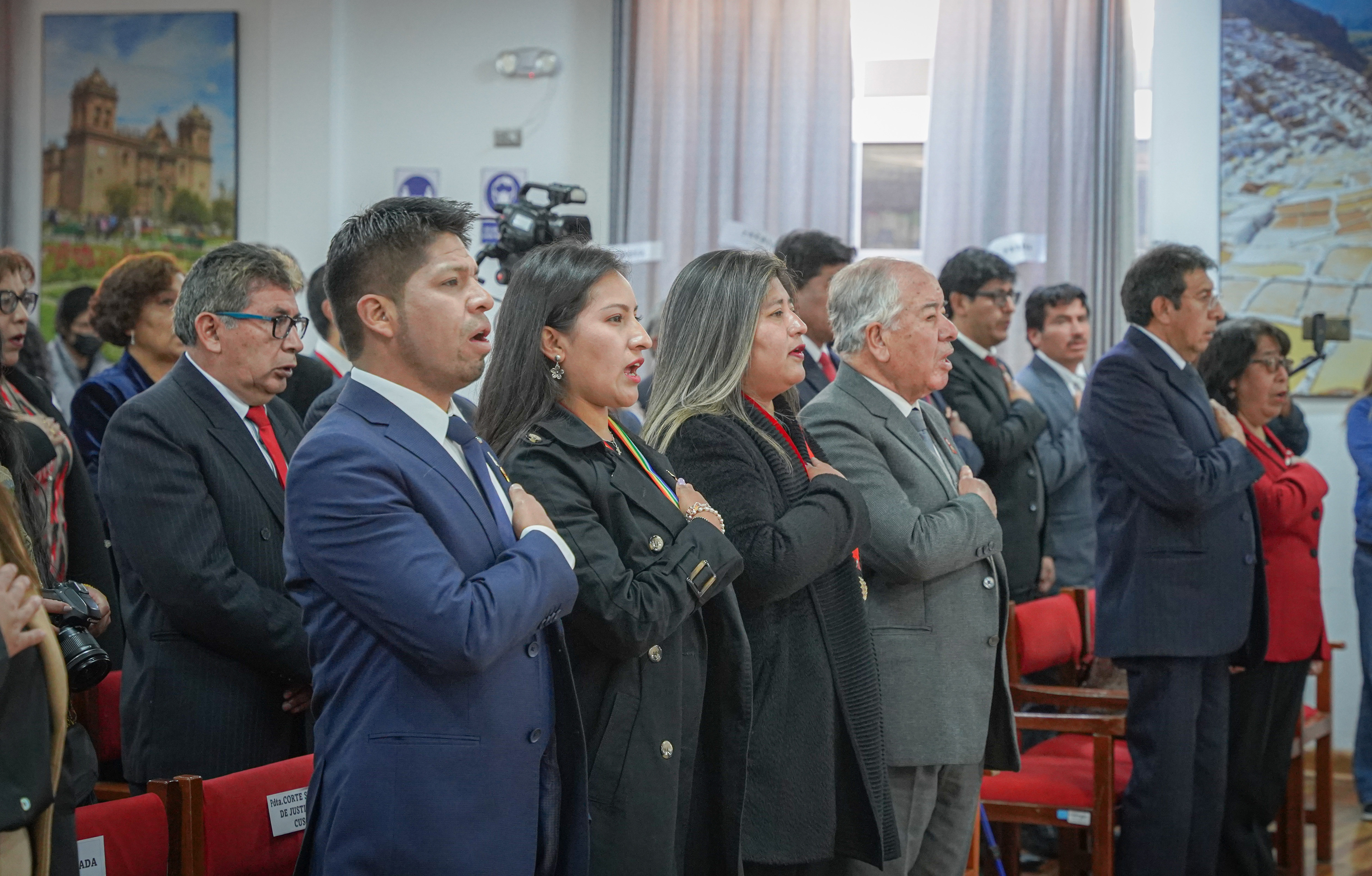 Presidenta de la corte de Cusco asistió en Sesión Solemne del Consejo Regional en Conmemoración al Bicentenario de la Independencia del Perú